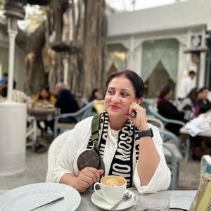 Meet your Posher, Uzma